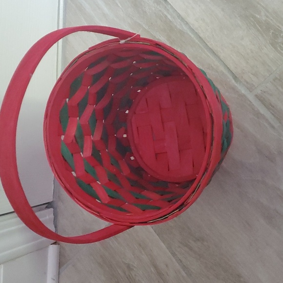 NWT Set Ashland Christmas Woven Wicker Basket with Adjustable Handle - Picture 7 of 10